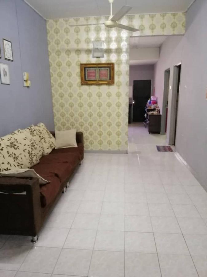 Homestay Perpaduan, Taman Bercham Raya Ulu Kinta Ipoh Perak Kampong Batu Lapan  Екстериор снимка